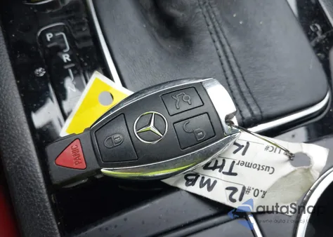 2012 Mercedes-Benz C 63 Amg z USA, uszkodzony, nr VIN WDDGJ7HBXCF802671